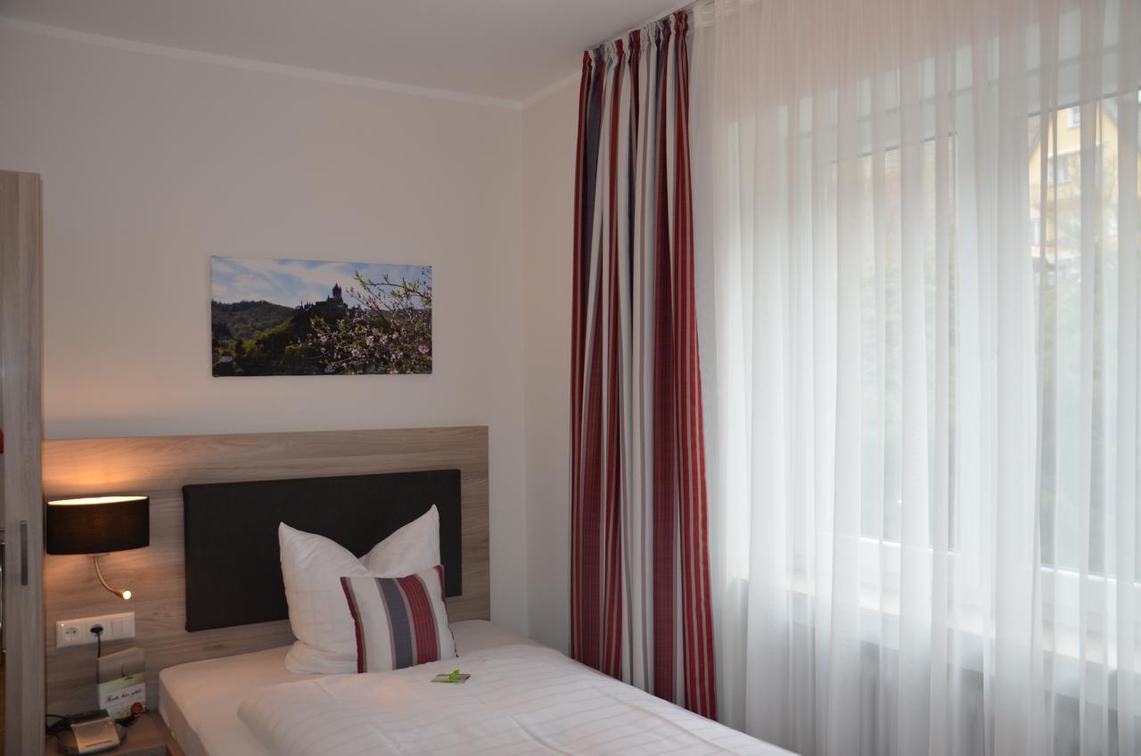 Flair Hotel Am Rosenhuegel - Garni Cochem Exterior foto